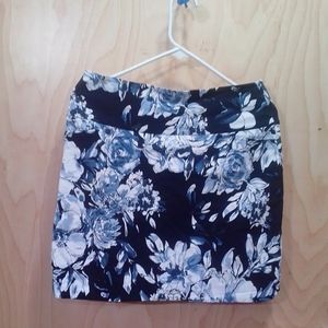 Floral skorts